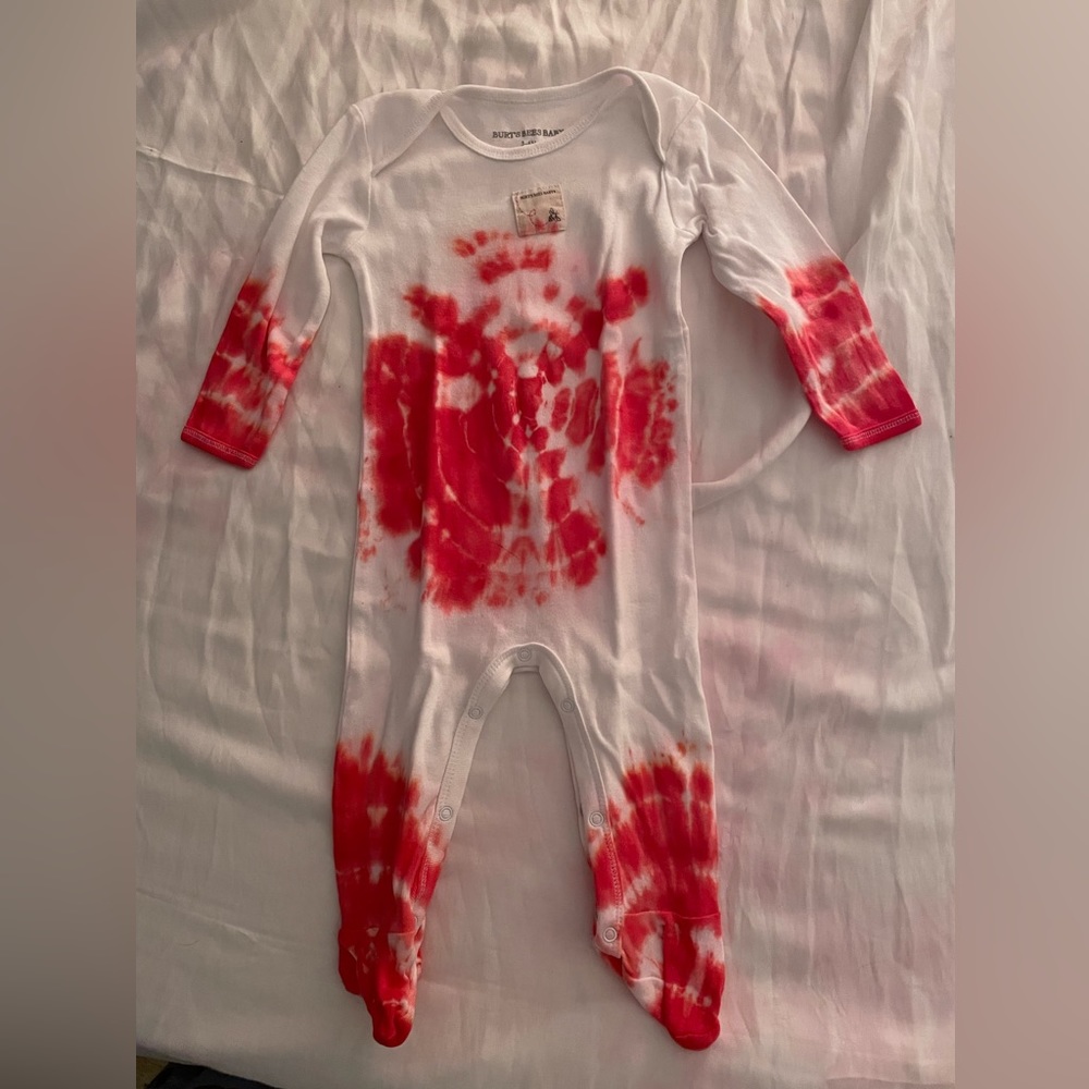 Burt’s Bees Babies tie dye onesie - 3 to 6 months